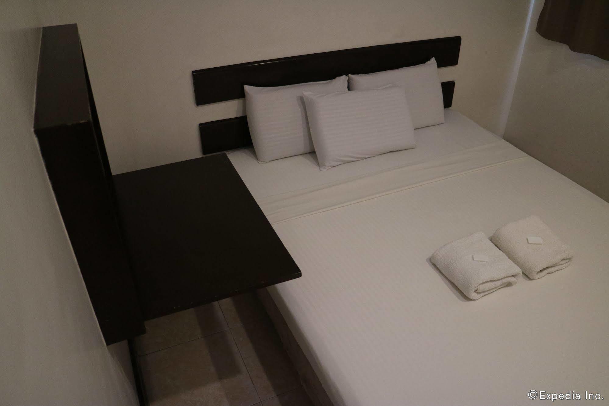 Ong Bun Pension House Илоило Экстерьер фото