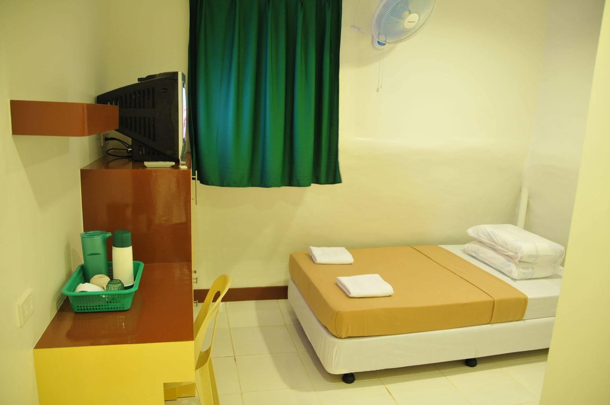 Ong Bun Pension House Илоило Экстерьер фото