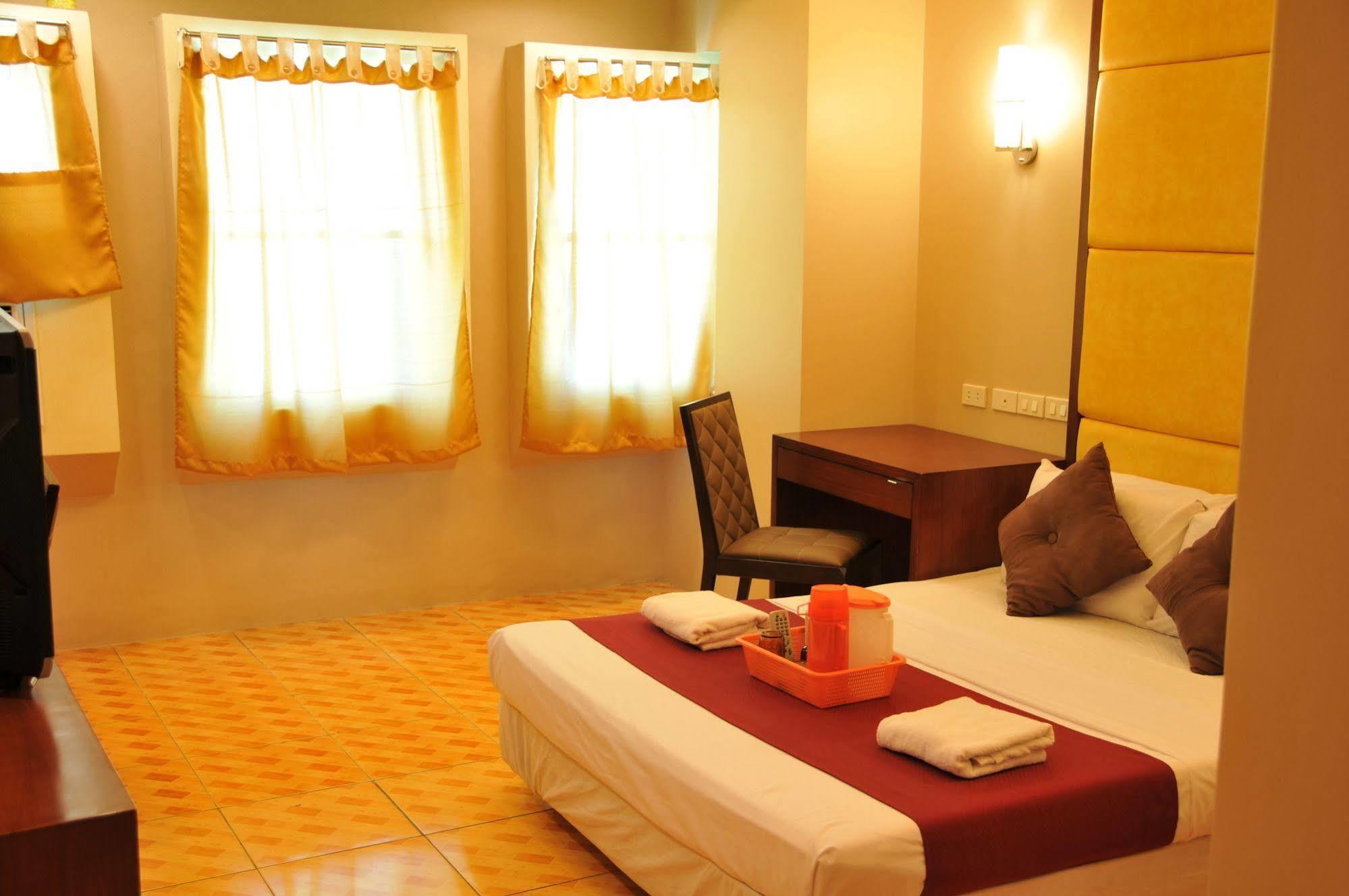 Ong Bun Pension House Илоило Экстерьер фото